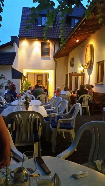 Weinhaus Priester