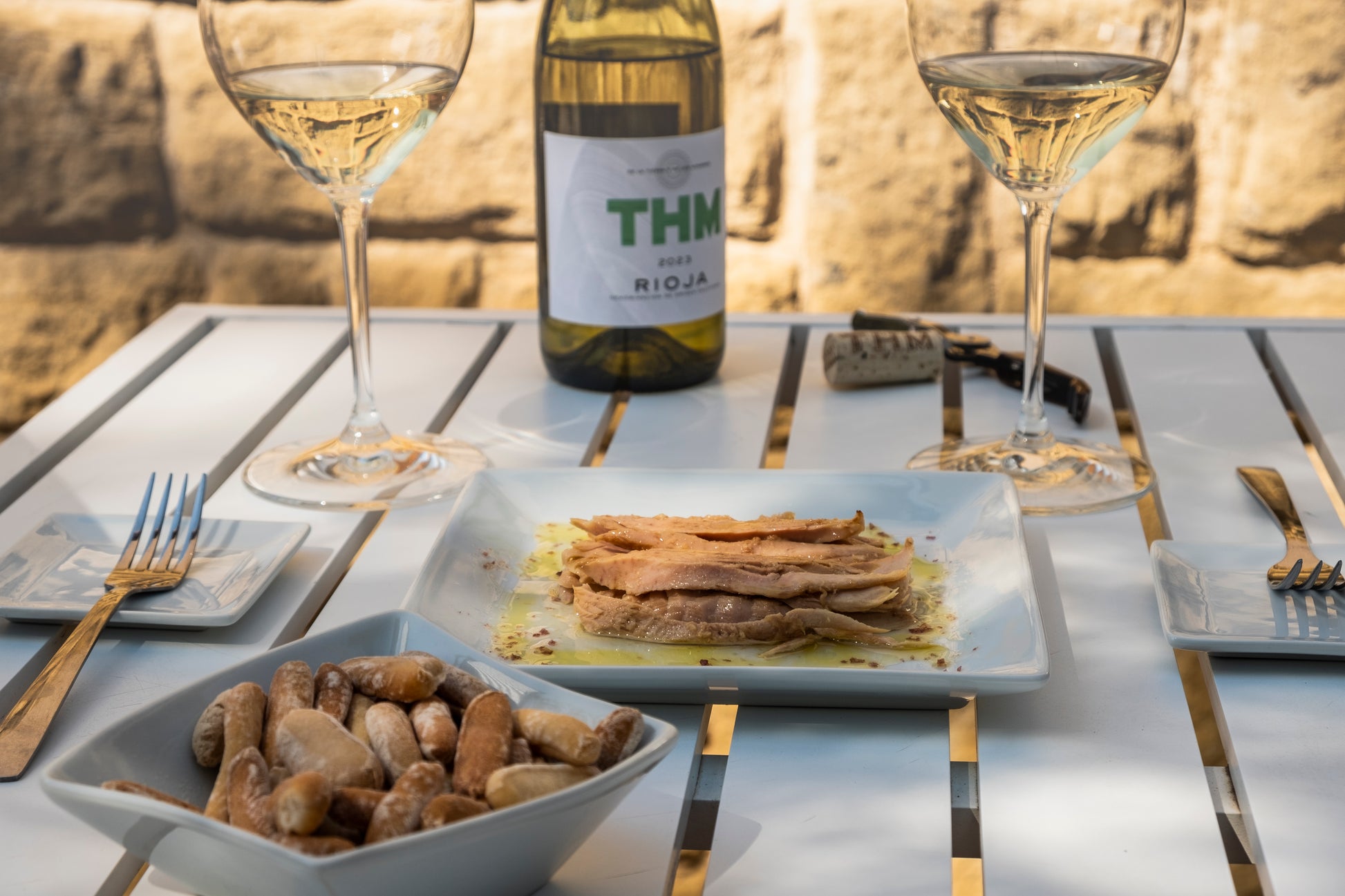 Bodegas TIHOM