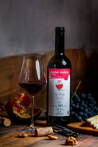 Bovi Red Wine Qvevri
