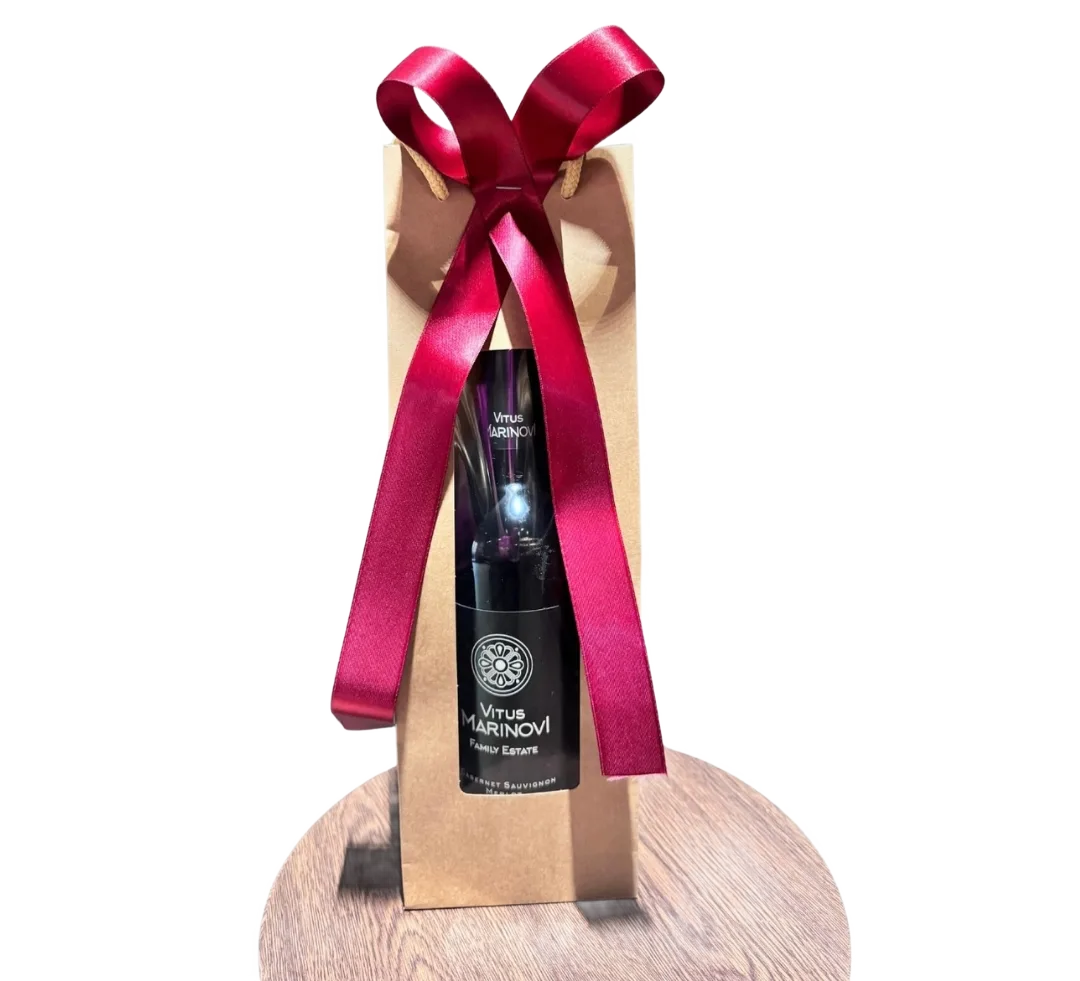 Podarachno vino – Kaberne Sovinyon, Merlo (Подаръчно вино – Каберне Совиньон, Мерло)